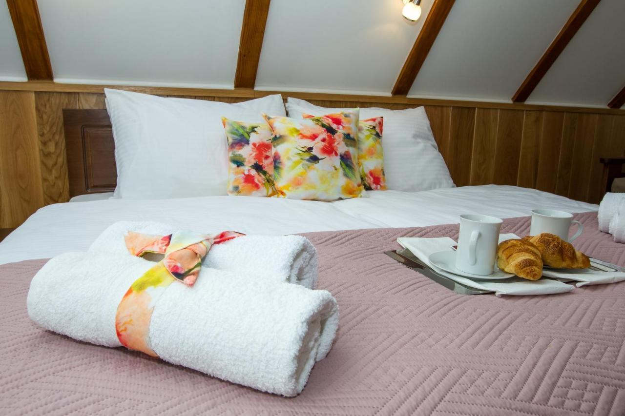 B&B Lady Of The Lake Езерца Экстерьер фото
